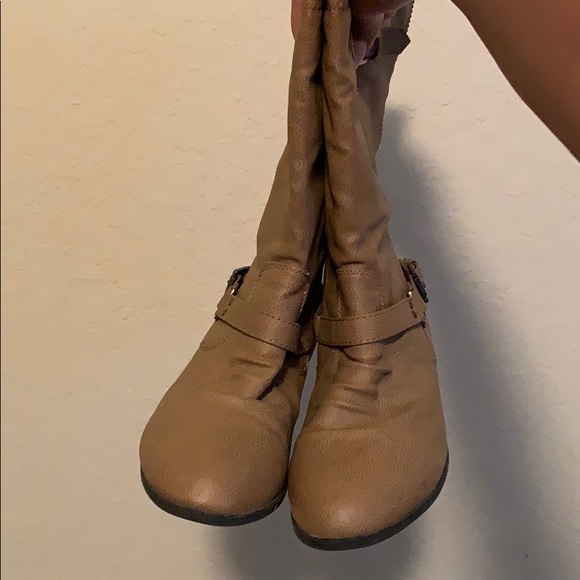 Boots - Picture 1 of 3